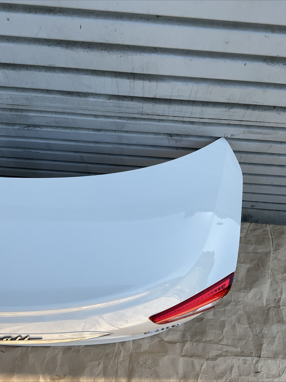 14-17 Maserati Ghibli M157 COMPLETE Trunk W/ Camera White BIANCO VR.268 OEM