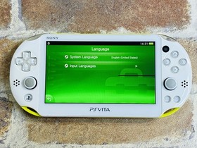 Sony PS Vita Lime Green / White PCH 2000 ZA13 Charger 4GB Mine Craft Tested DDP