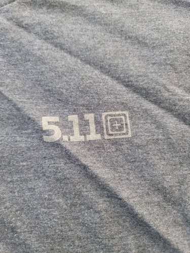 5.11 táctico para hombre negro jaspeado talla 2XL manga corta cuello redondo con golpe en la espalda - Imagen 4 de 6