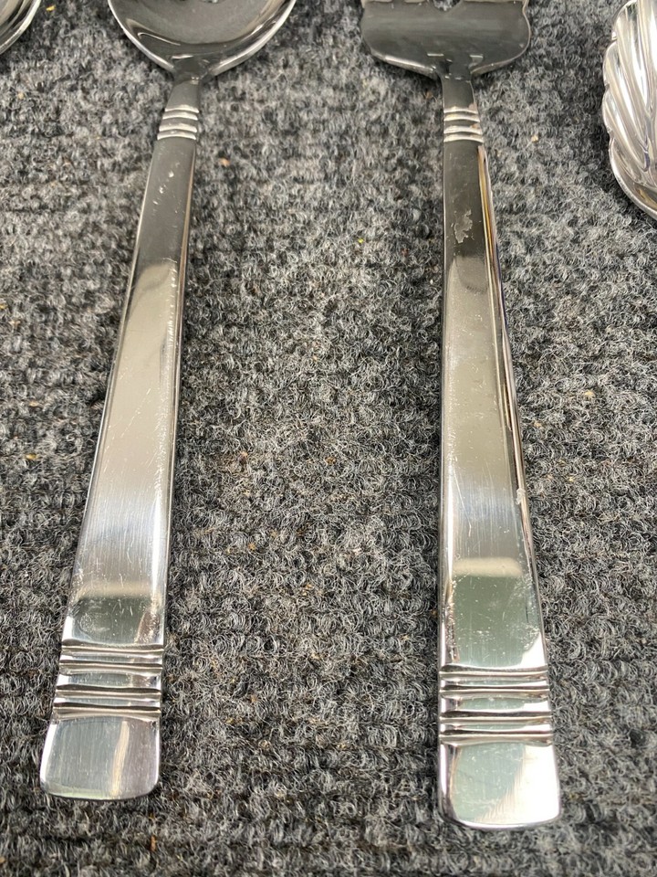 Reed & Barton Benson Flatware Stainless 4 Oval Soup Spoons Durable & Elegant