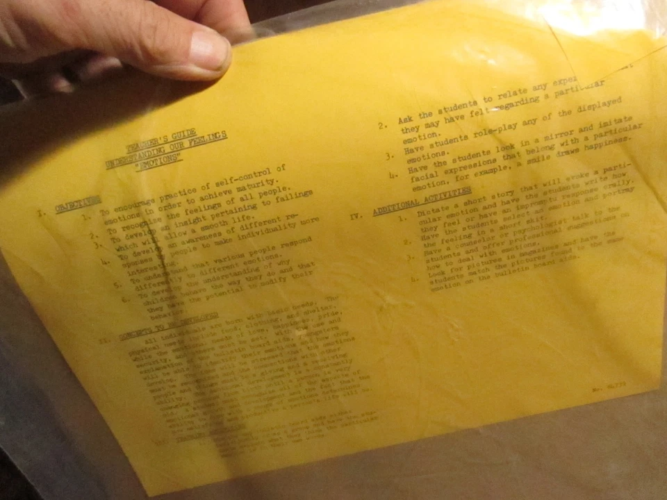 Lote De Colección 6 Pósters NUEVOS SENTIMIENTOS por Eureka Tablón de Anuncios Años 70 Ayuda para la Enseñanza Foto 3 de 4