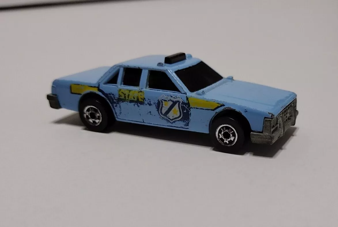 Vintage 1983 Hot Wheels Crack Ups Crunch Chief Blue State Police Car Crash