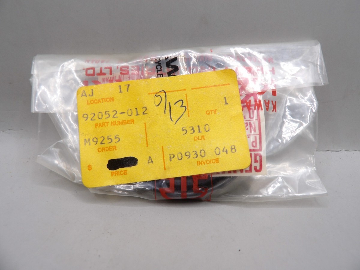 NOS Kawasaki KZ400 KZ 400 1974-1977 Genuine Front Wheel Hub Oil