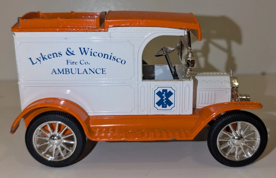 RARE 1993 Lykens & Wiconisco Fire Co. Ambulance ERTL Model T Bank -1 of 500 - Image 2 of 4