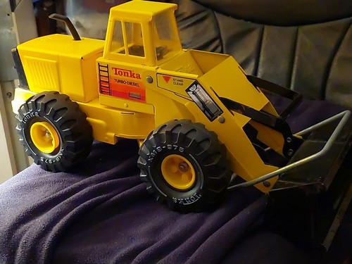 RUGGED & ATTRACTIVE VINTAGE TONKA 1970'S TURBO DIESEL FRONT LOADER, 24" LONG, VG - Picture 2 of 12