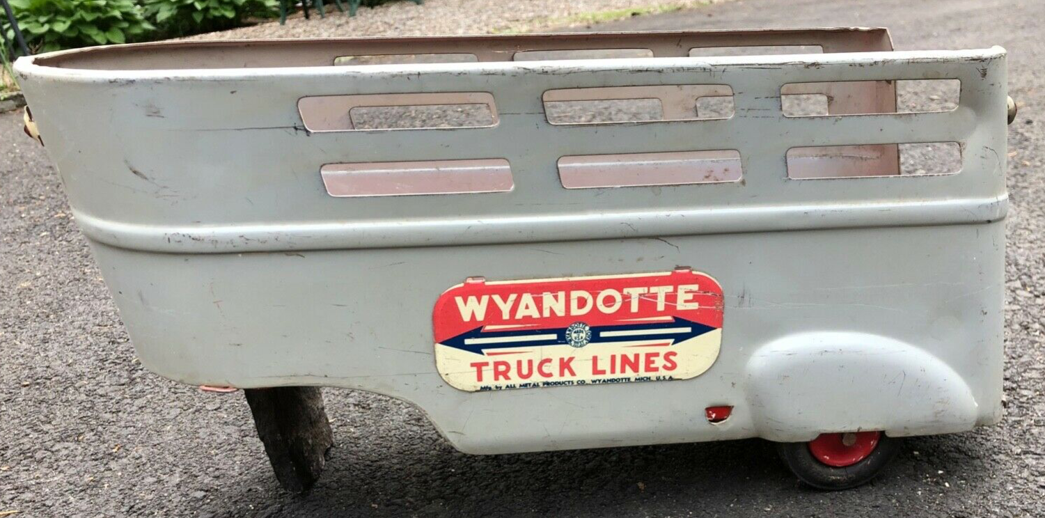 Wyandotte Truck Lines 18" Trailer Pressed Steel Toy With All Jewels