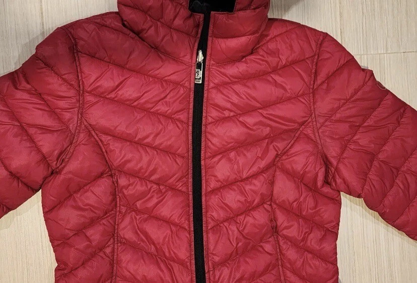 Chaqueta acolchada NAUTICA de doble cara negra/roja de plumón para mujer talla pequeña Foto 3 de 4