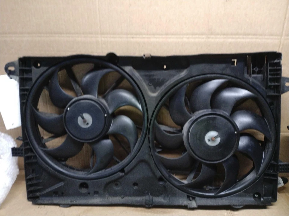 2017 Chevrolet Impala Engine Cooling Fan Motor OEM 2.5L Black 144K Miles Foto 2 de 4