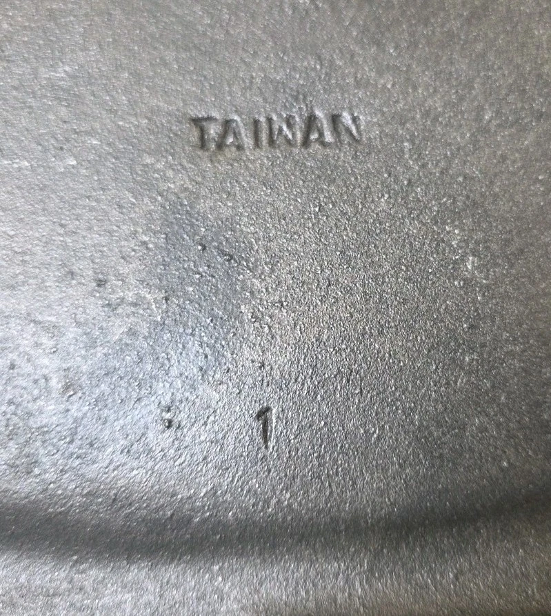 4 platos de carne Fajita de hierro fundido con forma de vaca con cargadores de madera de colección Taiwán Foto 4 de 4