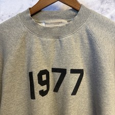 Essentials Fear of God 1977 Mens Sweatshirt Gray Crew Neck Size Small