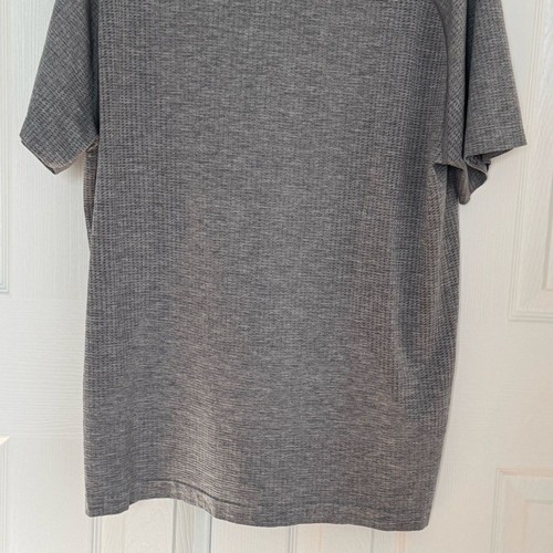 Lululemon Men’s Metal Vent Tech Polo Shirt Gray Size L Short Sleeves - Picture 9 of 13