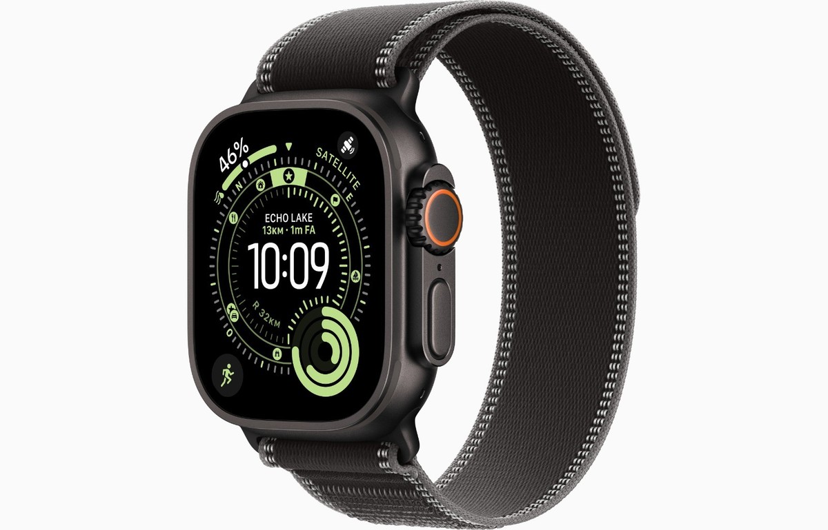 Apple Watch Ultra 5G 49mm Cassa Titanio Nero Cinturino Trail