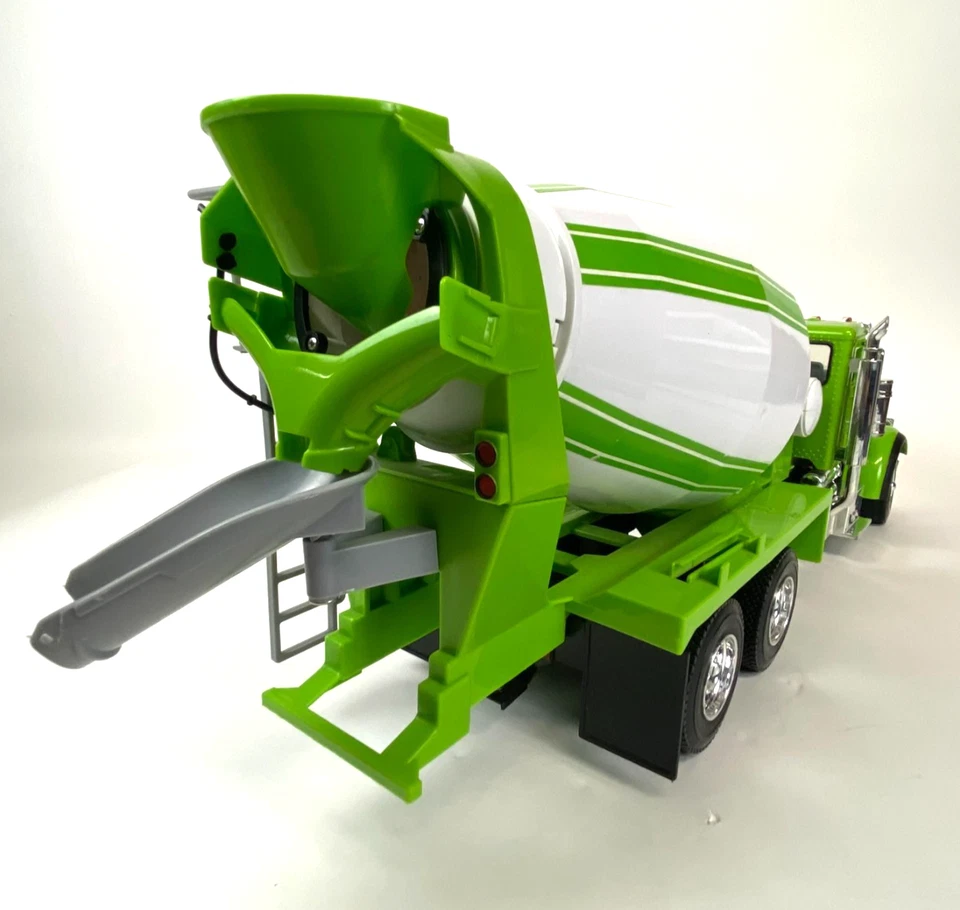 ERTL Big Farm Green Peterbilt Model 367 Cement Mixer Tractor 1/16th Scale ~ Rare - Image 4 of 4
