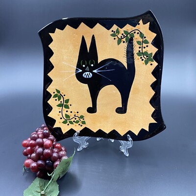 EXPRESSLY YOURS POTTERY 8  PLATE Dish Whimsical Black Cat 2004
