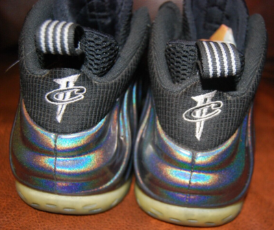 NIKE AIR FOAMPOSITE ONE HOLOGRAM MULTI-COLOR GREY SILVER  display picture 2