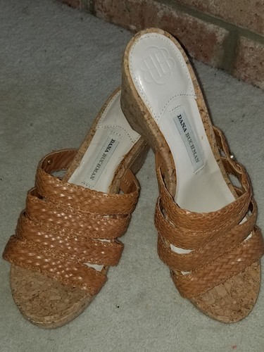 Dana Buchman Women's Wedge Platform Sandals Sz 8.5 MED Tan Woven Cork Heels EUC - Picture 2 of 11