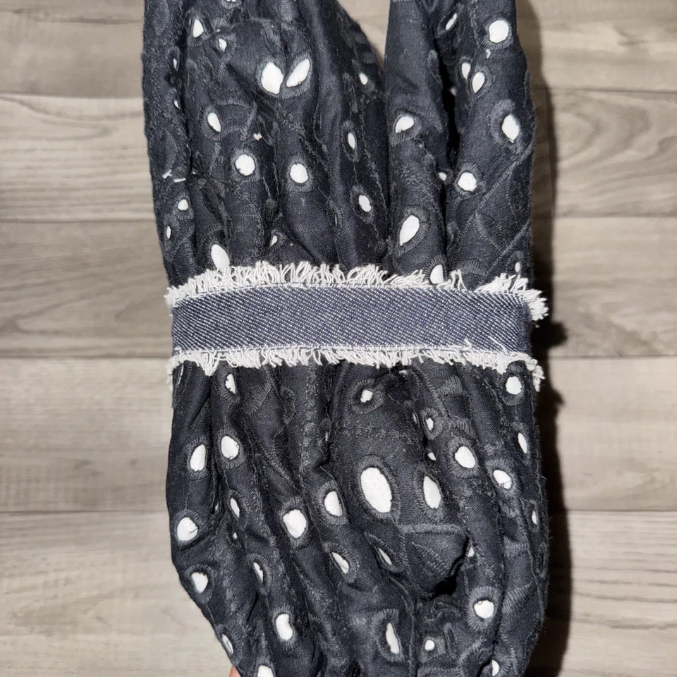 Funda nórdica Pottery Barn Teen Emily Meritt con ojales encantadora negra #2290L Foto 2 de 4