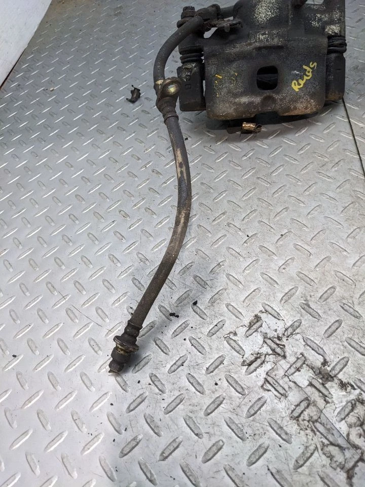 Passenger Right Caliper Front Excluding Vtec Fits 93-97 DEL SOL 1164976 - Image 4 of 4