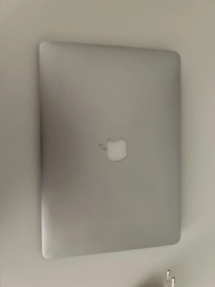 Apple MacBook Air A1369 - Silber Intel Core i7, 4GB, 256GB SSD - Bild 2 von 3