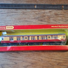 HORNBY OO GAUGE BR Mk. 1 CORRIDOR COMPOSITE COACH 15210 R928 BOXED