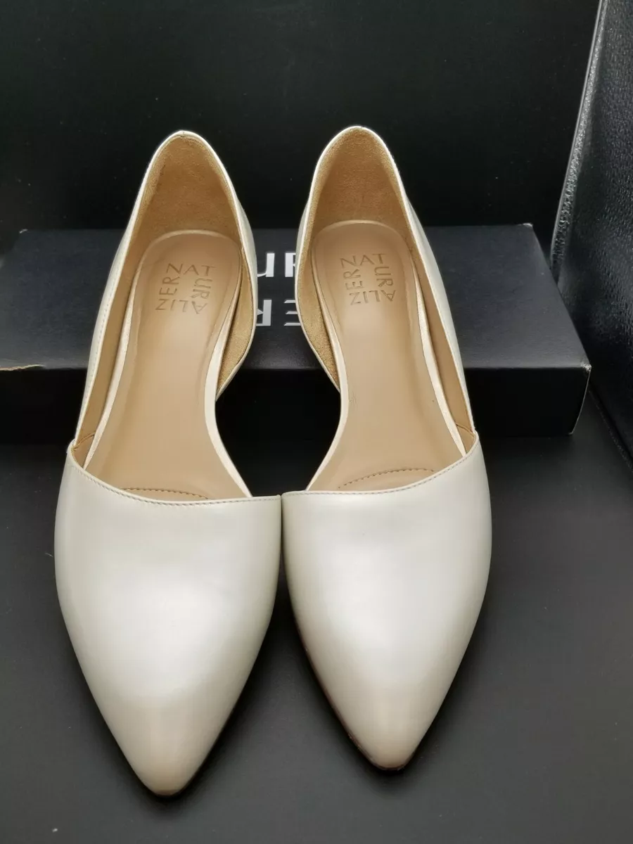 Naturalizer Women s Samantha Pointed Toe Flat White Pearl 9 M