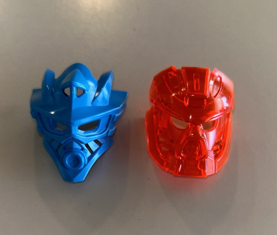LEGO Bionicle Mask Of Water 19062 & Mask Of Fire Set - Dark Azure