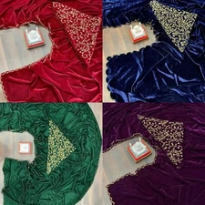 Women's Velvet saree with Separate Blouse Piece
