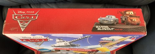 DISNEY PIXAR CARS 2 BARREL BLOWOUT UNASSEMBLED TRACK SET FINN McMISSILE BOX NEW - Picture 6 of 8
