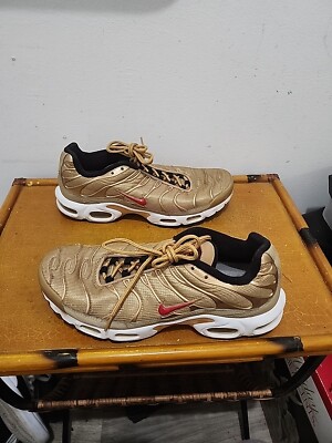 Size 9.5 - Nike Air Max Plus QS Metallic Gold for sale  display picture 3