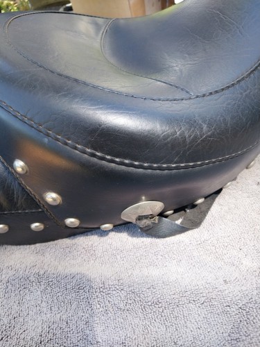 Mustang 2-up Seat W/spots,choncos Harley Shovel Head Models - Picture 5 of 10
