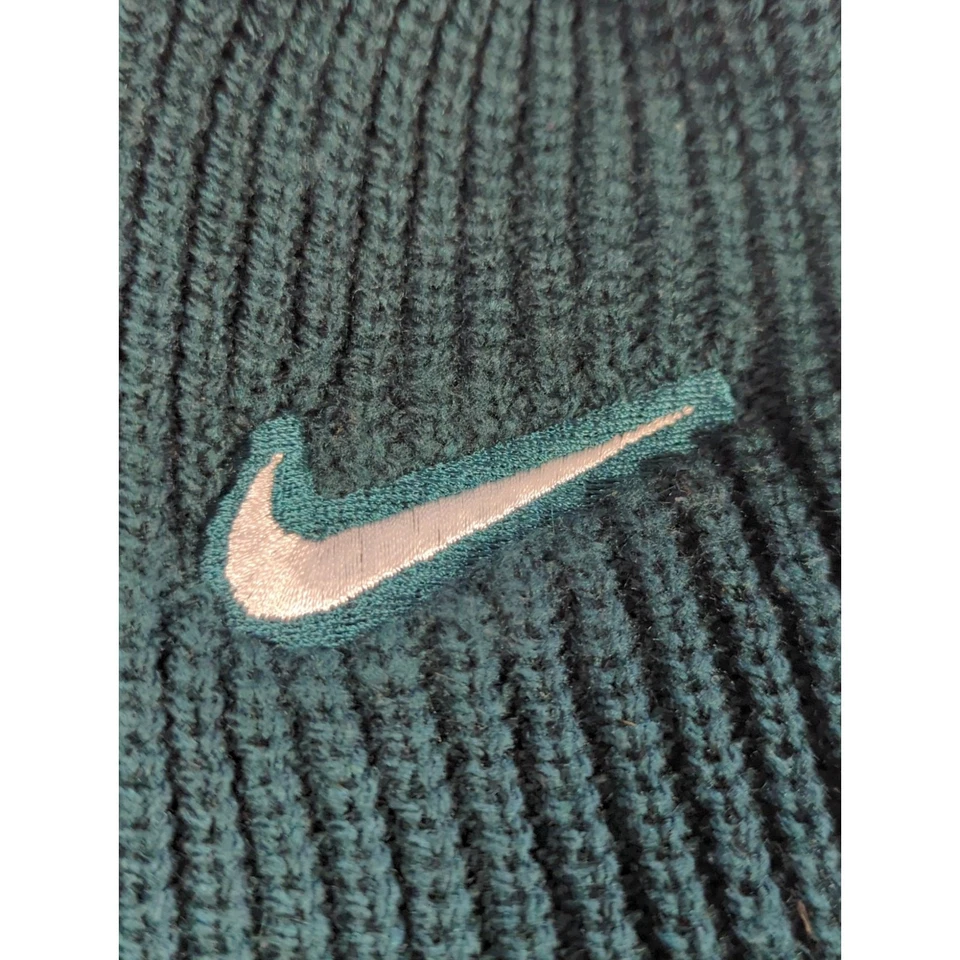 Gorro Y2K Nike Verde Acanalado Tejido Swoosh Logo Talla Única Taiwán De Colección Foto 3 de 4