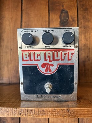 Electro Harmonix BIG MUFF Fuzz Pedal, 1981 USA. Good Shape, TESTED and WORKING!!