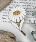 Vintage MONET White Enamel Flower Brooch Pin Costume Jewelry Gold Tone 🌼