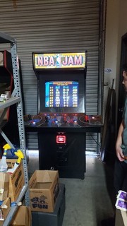 NBA JAM ARCADE MACHINE by MIDWAY 1993 (Great Condition)
