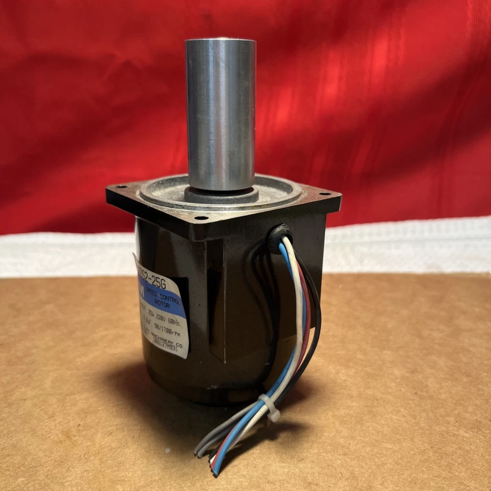 DKM 8SDS2-25G Speed Control Motor (25W, 220V, 60Hz) - Image 4 of 4