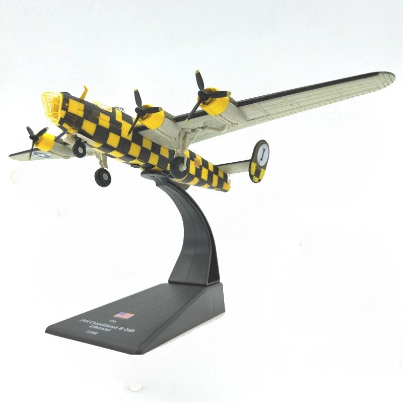 1:144 Scale Alloy Military Model B-24D Liberator Bomber Aircraft Model Plane Toy - Image 3 of 4