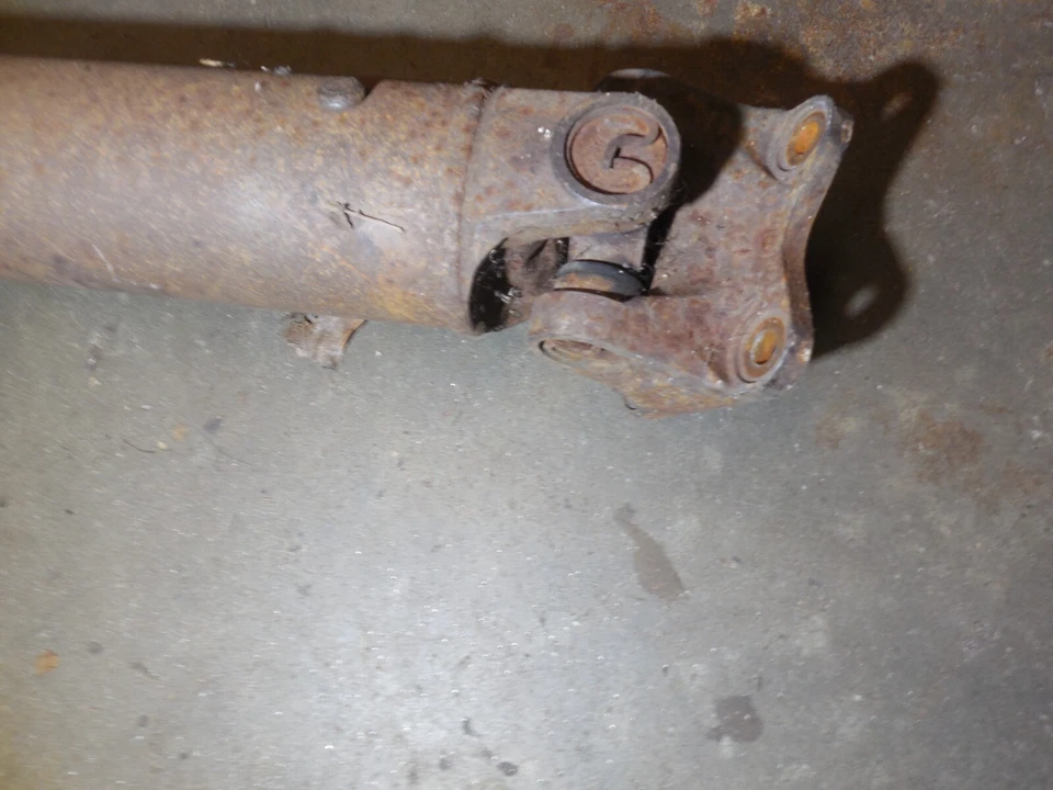 Rear Drive Shaft 8972321702 2001-2002 Isuzu Amigo Rodeo 2 DOOR Auto Trans 6CYL - Image 3 of 4