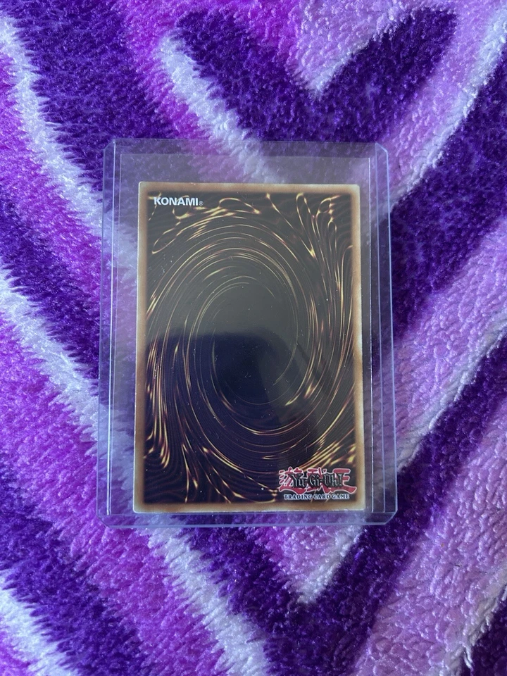 Dark Magician Girl LCYW-EN022 Legendary Collection 3: Yugi's World 1st Edition - Image 2 of 2