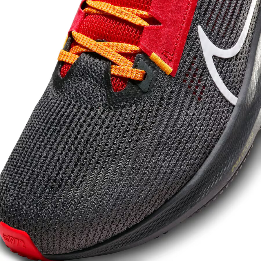 Nike Air Zoom Pegasus 40 NFL Kansas City Chiefs (Select Size) Kansas City Chiefs Red Nike Zoom Pegasus 40 Mens Shoes  main image 4