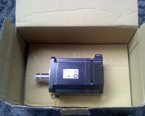 YASKAWA SGMAV-08ADA61 Servo Motor New In Box Expedited Shipping One - Picture 2 of 4