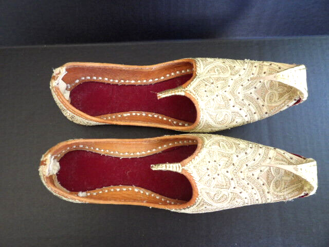 PANTOFOLA D’ORO Scarpa Khussa vintage filo oro ricamato pelle indiano Pakistan punta arricciata