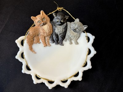 Vintage Westmoreland Milk Glass Painted Three Kitten Plate 7 