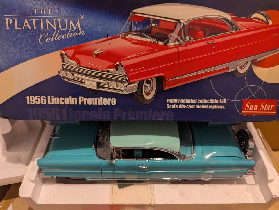 Lincoln Premiere Hardtop Coupe Année 1956 rouge / beige 1:43 Neo