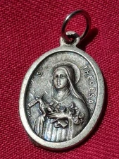 Vintage St Therese of Lisieux Little Flower Of Jesus medal New Italy 