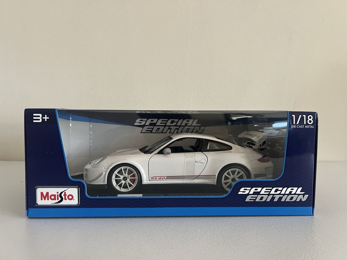Maisto Porsche 911 GT3 RS 4.0 White Diecast Special Edition 1/18