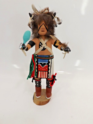 Grauer Büffel Indianer Kachina Puppe Handarbeit & signiert vom Künstler - 10,5'' groß