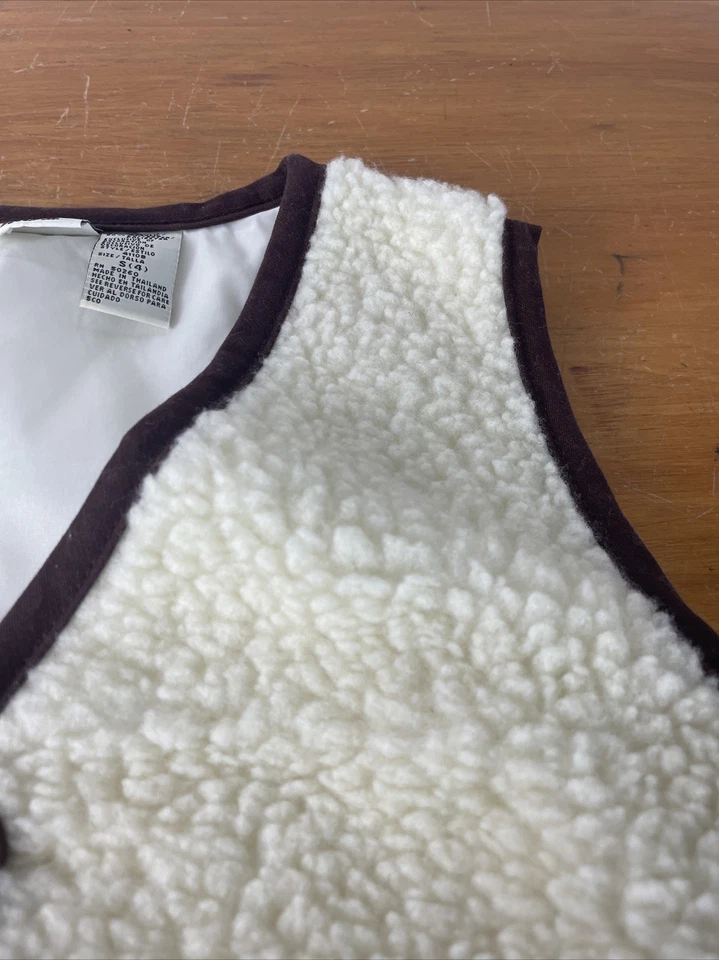 Colete Vintage TFW Kidz Sherpa Lã Falsa Botão Branco com Borda Marrom Meninos 4 - Imagem 2 de 4