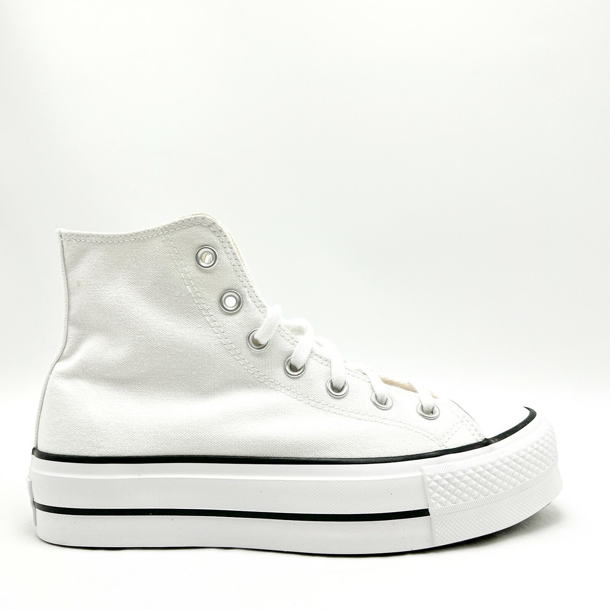 Converse Chuck Taylor 24cmホワイト厚底　未使用 NEW* Women CONVERSE Chuck Taylor All Star Canvas Platform