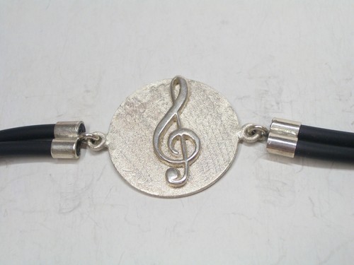 Bracelet En Argent Massif Orné D'un Pendentif Clé De Sol - Style Plume - Occasion