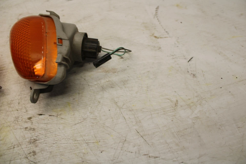 00-07 SUZUKI HAYABUSA INTERMITENTES DELANTEROS IZQUIERDO DERECHO LUCES INDICADORES BB281 Foto 4 de 4